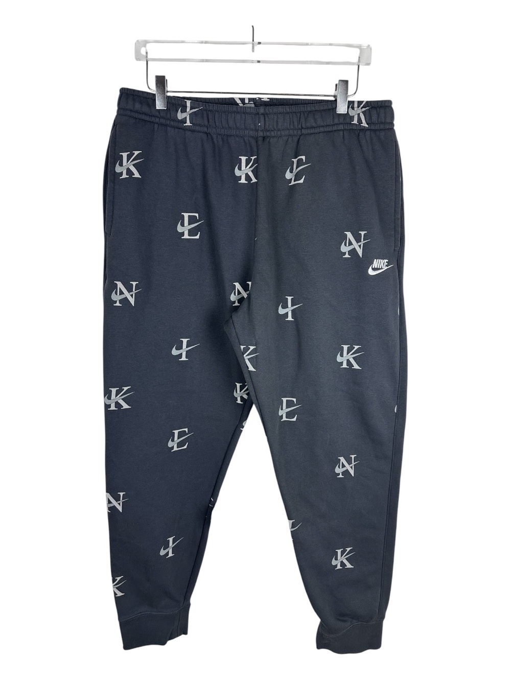 Nike Sportswear Club Fleece All-Over Print Monogram Joggers